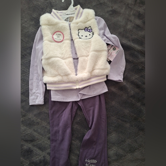 Hello kitty 4t outfit - Picture 3 of 3